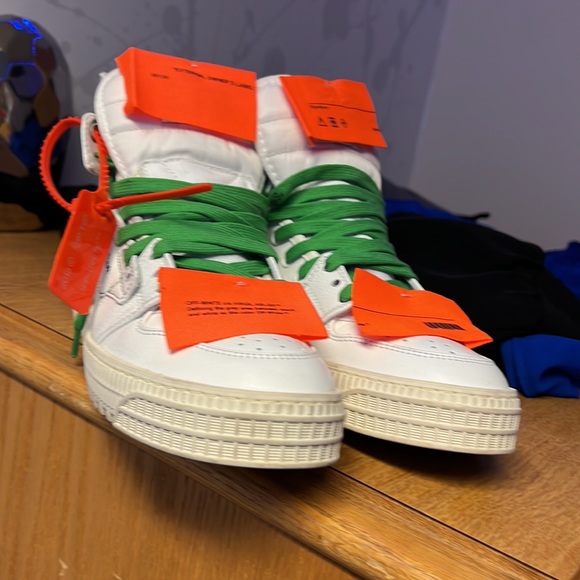 OFF WHITE Court 3.0 High Top Sneaker - Picture 3 of 6